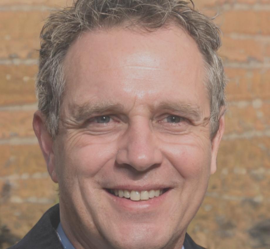 Portrait von Finanzexperte Dr. Klaus Neuberger